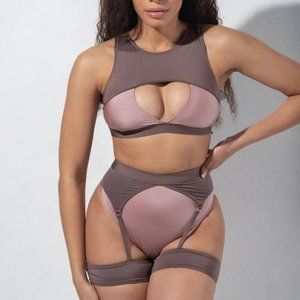 RAD pole wear Wildest Dreams set  NWOT